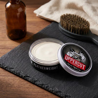 Uppercut Featherweight - open potje met zichtbare inhoud en textuur